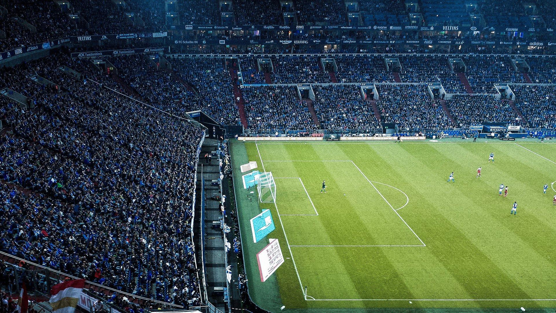 英超争冠白热化，曼城、阿森纳、利物浦三强鼎立，最后冲刺谁将问鼎？