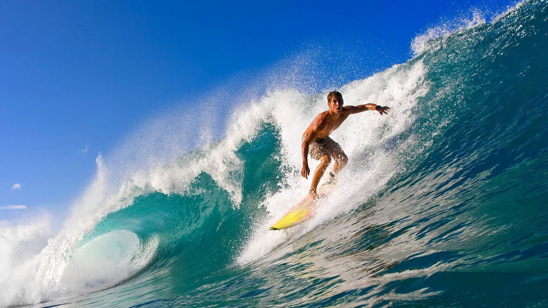 2023-2024赛季冰球联赛激战正酣,豪门对决引爆球迷热情