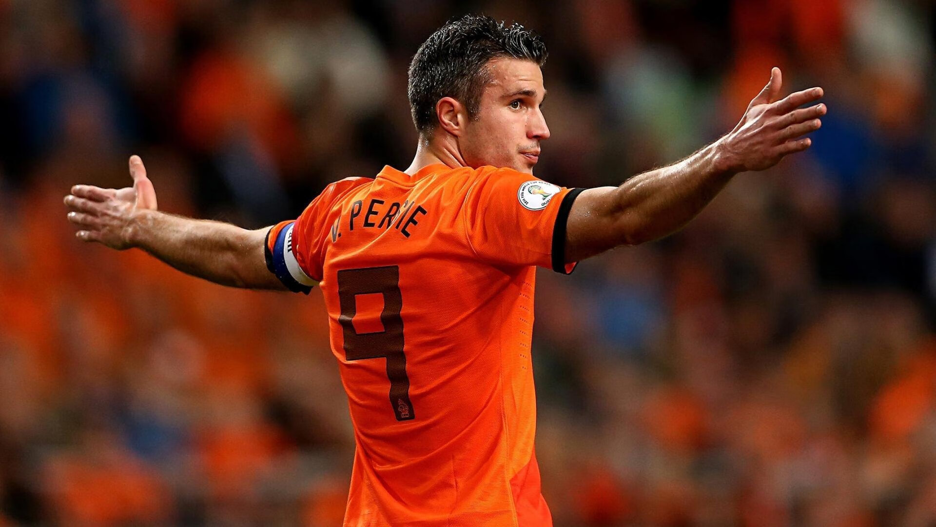 传奇谢幕！足球巨星李明荣耀退役仪式感动全场